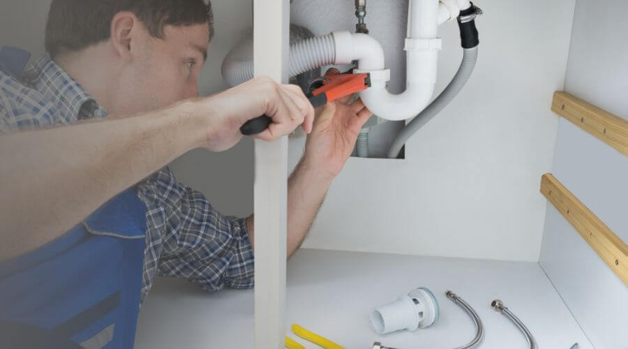 Local tankless water heater installation in Litchfield, IL